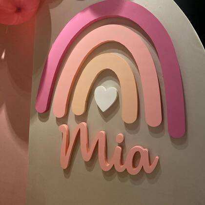 El festejo por el primer año de Mía Paoloski, la hija menor de Germán Paoloski y Sabrina Garciarena, tuvo temática de arcoíris.