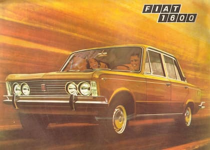 El Fiat 1600 se promocionó como un automóvil veloz y familiar