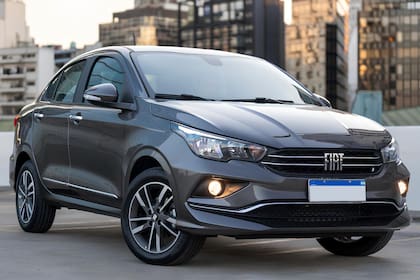 El Fiat Cronos Drive Pack Plus se ubica tercero en la lista de los automáticos más baratos en agosto 2024