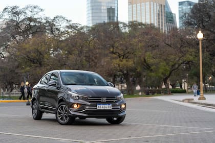 El Fiat Cronos tope de gama está alcanzado por el impuesto al lujo