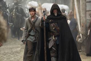 De qué se trata El séptimo hijo, la película favorita de Netflix