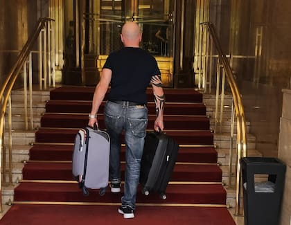 El fin de una era: “La pandemia la padecí como todo el mundo, y como le debe haber pasado a muchos, me hizo reflexionar de cómo seguir mis días. Me sentía empoderado de seguir mis estudios, de hacer un cambio y entender que necesitaba tiempo para mí, de hacer cosas para mi desarrollo y desafíos personales”