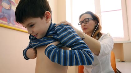 Los pediatras piden que no se abandonen los tratamientos en curso
