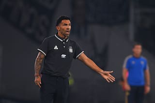 Carlos Tevez dejó de ser el DT de Talleres tras perder el clásico de Córdoba y doce meses en el cargo