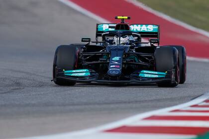 El finlandés Valtteri Bottas, de Mercedes, partirá cinco puestos más atrás en la grilla del Gran Premio de Estados Unidos a raíz de una penalización por su sexto cambio de motor en la temporada de Fórmula 1.