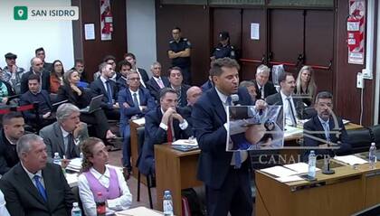 El fiscal de San Isidro Patricio Ferrari expuso en la primera audiencia una foto de cómo fue encontrado Diego Maradona el día de su fallecimiento