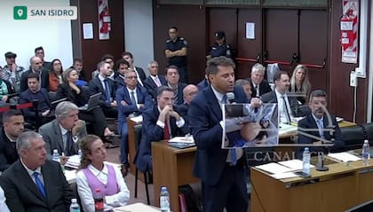 El fiscal de San Isidro Patricio Ferrari hizo pública una foto de cómo fue encontrado Diego Maradona el día de su fallecimiento