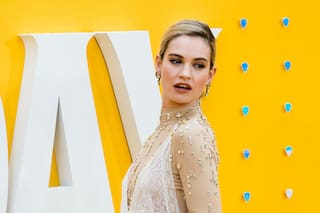 Quién es la actriz que interpreta a Pamela Anderson que estuvo envuelta en un fuerte escándalo