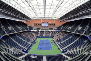 El US Open inauguró el nuevo estadio Louis Armstrong, con techo retráctil