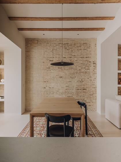 El flamante trabajo del arquitecto mendocino Lucas Daniele en un viejo departamento de Valencia fue publicado por la revista de mayor prestigio sobre arquitectura, AD Spain&Germany