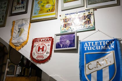 El folclore del fútbol, presente en las paredes