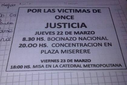 El folleto que están haciendo circular los familiares en recuerdo de las víctimas