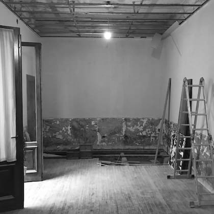 El fondo del comedor, previo a construir el baño y la escalera del interior de la casa.