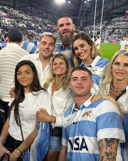 El forward Marcos Kremer en familia. Con su esposa, Sol Mergherian, llevan tres años de casados