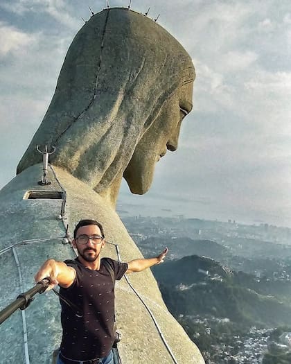 El fotógrafo brasileño Leonardo Sens que hizo la foto del Cristo Redentor y la luna