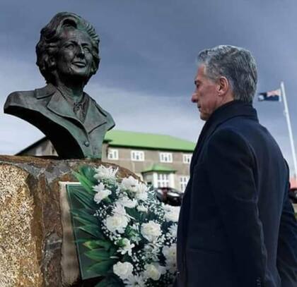 El fotomontaje de Mauricio Macri junto a un busto de Margaret Thatcher que circuló en redes sociales