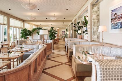 El Four Seasons Resort Palm Beach cuenta con restaurantes que destacan por su servicio