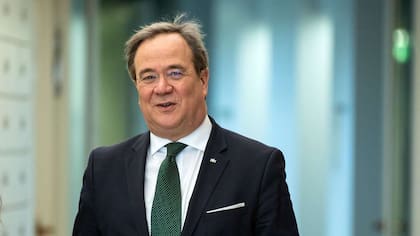 El fracaso de hoy afecta los ideales de Armin Laschet, elegido hace poco al frente de la CDU, quien debe convencer a los afiliados al partido de que es el mejor candidato conservador para la cancillería.