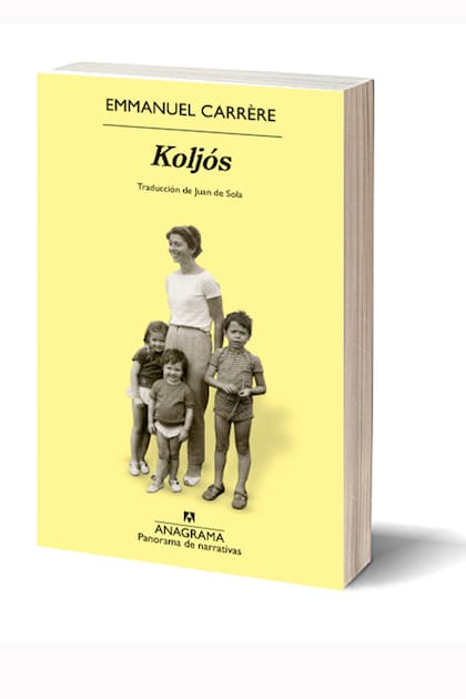 El francés Emmanuel Carrère quiso ilustrar la portada de su nuevo libro con una foto de niño en la que aparece junto a su madre y sus dos hermanas