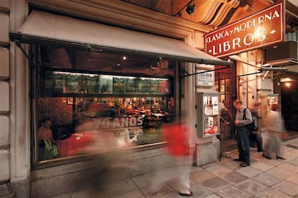 El frente de Clásica y Moderna