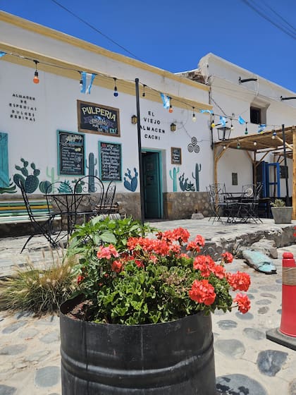 El frente de El Viejo Almacén, en Cachi.