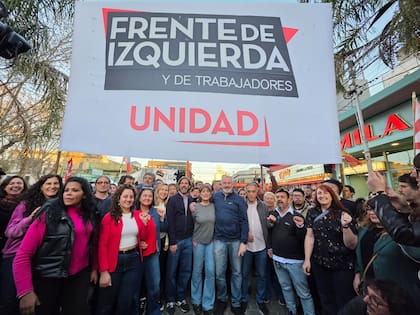 El Frente de Izquierda-Unidad realizó su acto de cierre de campaña en La Matanza.
