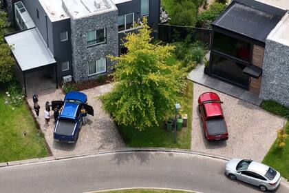 El frente de la casa allanada en Pilar