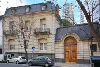 El frente de la Mansión Gaona Oneto, sobre la calle Uruguay