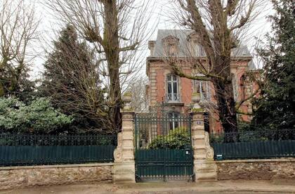 El frente de Montretout, hogar de los Le Pen, donde aún viven (en casas separadas) Jean Marie Le Pen y Pierrette Lalanne.