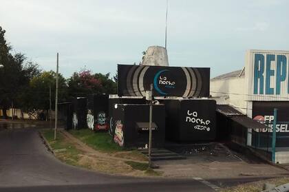 El frente del boliche "La Noche Disco"