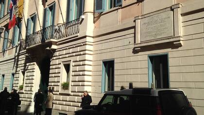 El frente del hotel donde se hospeda Mauricio Macri