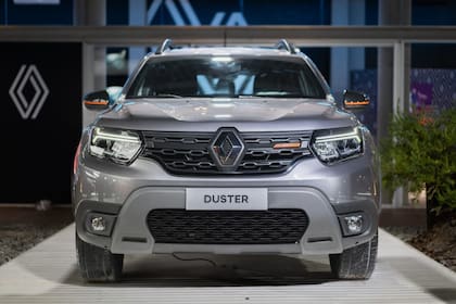 El frente del nuevo Renault Duster, con faros LED