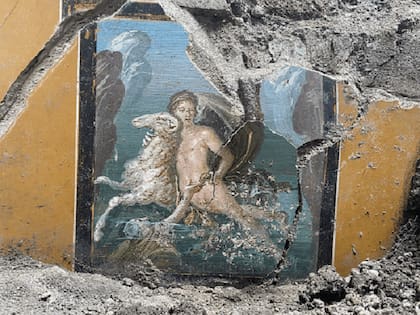 El "fresco de Leda" o pintura de Leda es una de las maravillas que se encontró en perfecto estado bajo los escombros de Pompeya