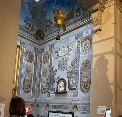 El fresco que tenía la cara de Meloni fue borrado