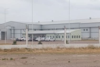 El frigorífico HV SA está ubicado en la localidad de Bernasconi, y es uno de los afectados por la situación