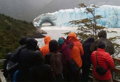 El frío y la lluvia no desalentaron a los turistas