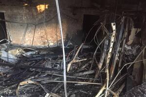 El fuego consumió varios locales y 1000 personas debieron ser evacuadas