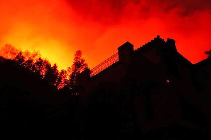 El fuego no da tregua en La Cumbre