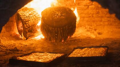 El fuego sagrado, la llama del horno de Güerrín flamea desde hace 90 años.