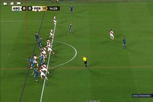 El fuera de juego del Cuti Romero en el gol anulado a los 8 minutos