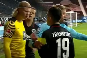 El fuerte cruce entre Haaland y Borré