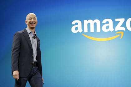 El fundador de Amazon Jeff Bezos, es el hombre más rico del mundo
