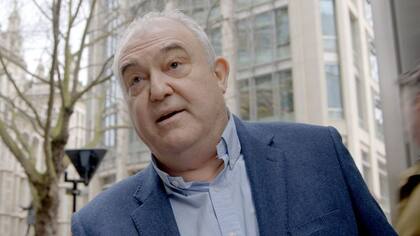 El fundador de Lighthouse, Paul Waugh, esperaba que los seguidores transcribieran cada una de sus palabras en llamadas de una hora