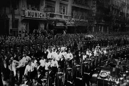 El funeral de Evita (1952)