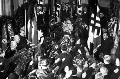 El funeral de Wilhelm Gustloff congregó a muchos miembros del nazismo