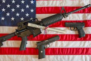 El rifle AR-15, el arma utilizada en el tiroteo de Uvalde y en varias de las matanzas en EE.UU.