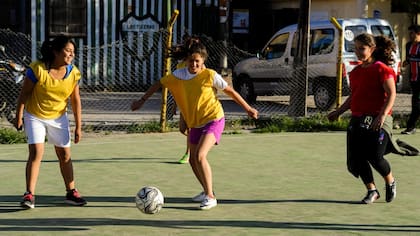 El fútbol es una pasión para las chicas de La Nuestra