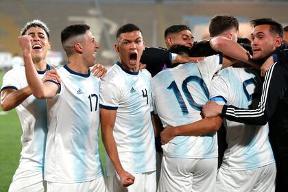 El fútbol masculino festejó tras superar a Honduras en la final