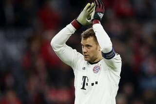 El arquero alemán Manuel Neuer está en pareja con una handbolista 15 años menor