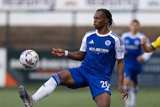 Un jugador murió al chocar con su auto cuando regresaba de un partido en Inglaterra